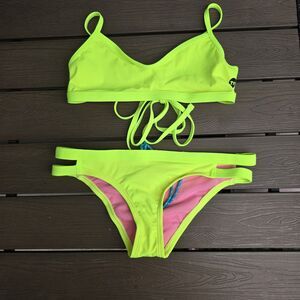 TYR Womens Solid Neon Yellow Tieback Workout Bikini Sz S NEW No Tags